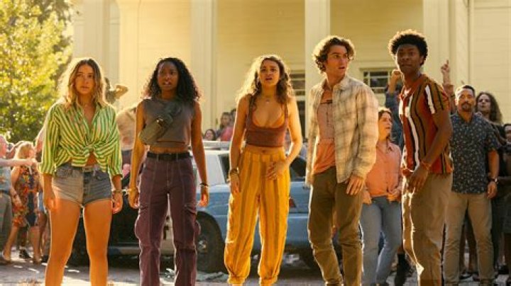 
‘Outer Banks’ Season 3 Trailer: Poguelandia Reigns Supreme 